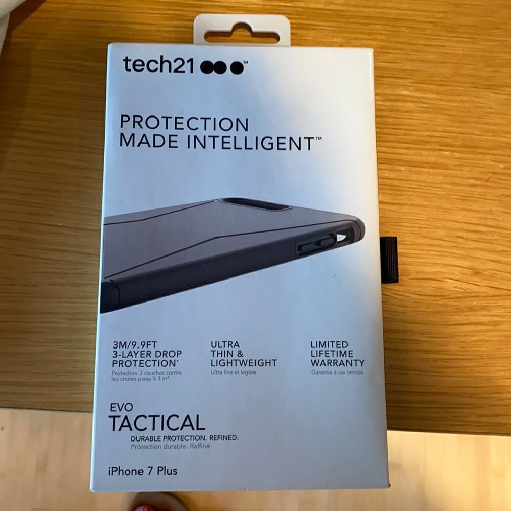 Tech 21 black protection case in black IPhone 7 Plus NWT